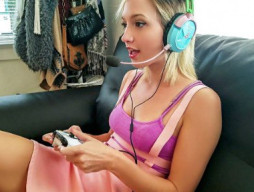 A Gamer Babe Plays With Cock Porn